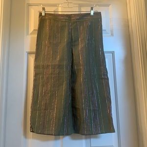 Beautiful pants in like new condition size 10-12